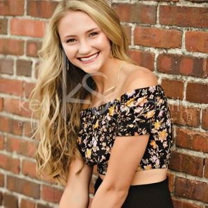 Meet your Posher, Natalie lynn